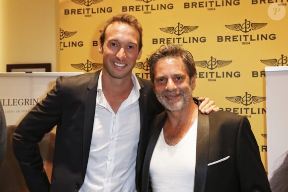 Exclusif - Fabien Gilot et Avy Marciano (Plus Belle la Vie) - Breitling offre sa nouvelle montre à trois nageurs du Cercle des Nageurs de Marseille le 16 juin 2016. Le célèbre horloger Breitling a présenté sa dernière création chez Pellegrin & Fils et a offert une montre, le chronographe connecté Exospace B55, à trois des sélectionnés olympiques du cercle des nageurs de Marseille. De son côté, Arnaud Pellegrin, directeur de Pellegrin & Fils, a remis aux nageurs la médaille de Notre-Dame de La Garde pour leur porter chance à Rio. © Philippe Doignon / Bestimage