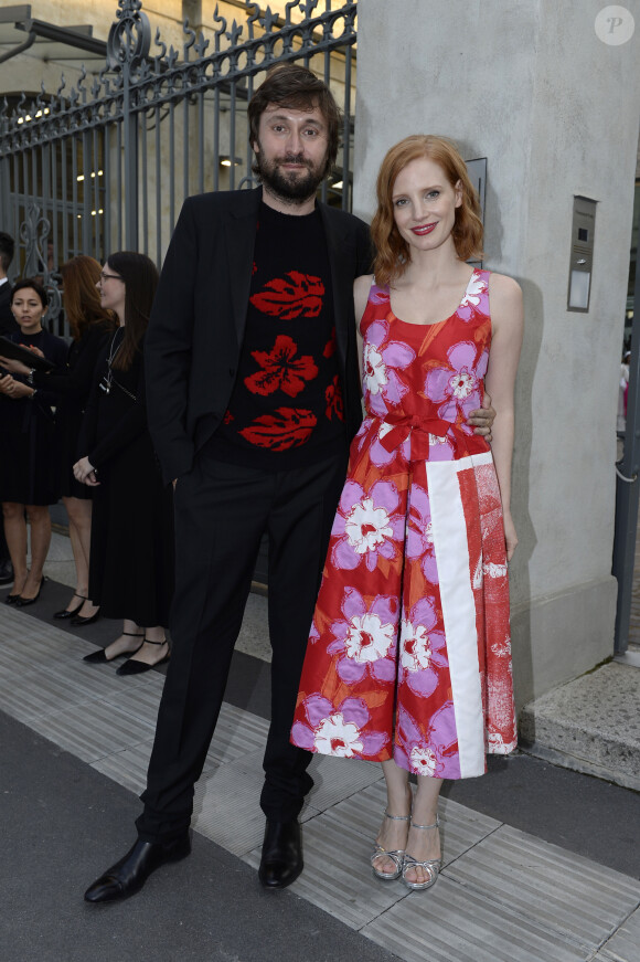 Francesco Vezzoli et Jessica Chastain arrivent à la Fondazione Prada pour assister au dîner post-défilé Prada (collection masculine printemps-été 2017). Milan, le 19 juin 2016.
