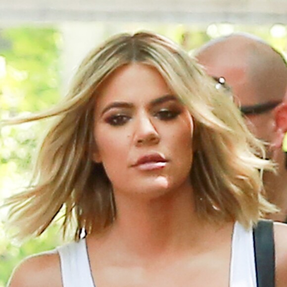 Khloe Kardashian va déjeuner au restaurant à Calabasas, le 20 juin 2016.