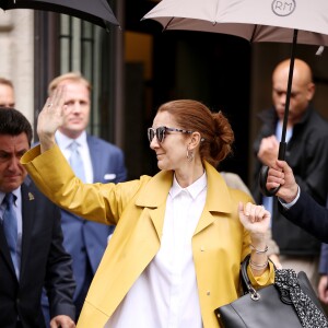 Céline Dion quitte son hôtel à Paris le 21 juin 2016.