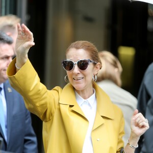 Céline Dion quitte son hôtel à Paris le 21 juin 2016.