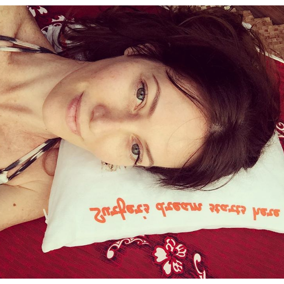 Mareva Galanter en vacances à Tahiti. Elle poste une photo d'elle sans maquillage. Juin 2016.