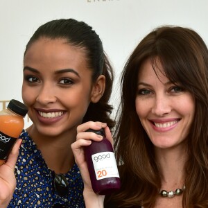 Exclusif - Maréva Galanter et Flora Coquerel posent sur la Plage du Nikki Beach pour présenter les jus de fruits "Good" durant le 69 ème Festival International du film de Cannes le 13 mai 2016. © Gian Gorassini / Bestimage