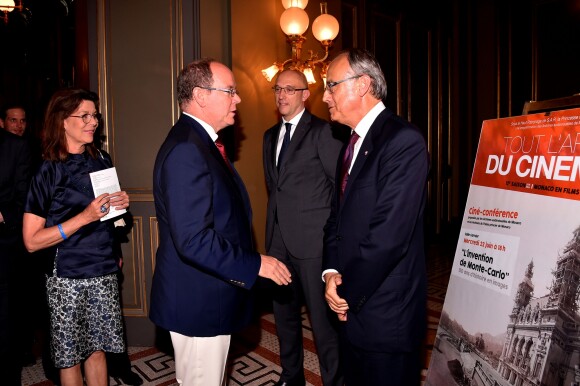 Exclusif - De gauche à droite, la princesse Caroline de Hanovre, le prince Albert II de Monaco, Pascal Camia, directeur des jeux de la SBM et Jean-Luc Biamonti, président délégué de la Société des Bains de Mer - Ciné-conférence avec la projection du film "L'invention de Monte Carlo" le 22 juin 2016 à l'Opéra Garnier de Monaco. © Bruno Bebert / Pool Restreint / Bestimage