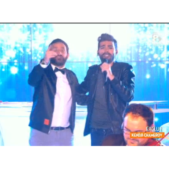 Bertrand Chameroy se prend pour Kendji Girac dans TPMP refait l'année sur D8 en duo avec Cyril Hanouna