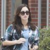 Megan Fox enceinte est allée déjeuner avec des amis pour fêter son anniversaire au restaurant Cafe Gratitude à Los Angeles, le 16 mai 2016