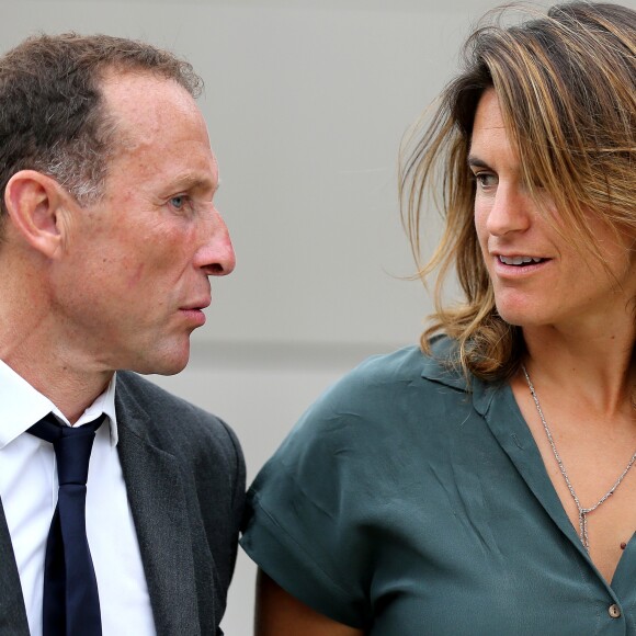 Jea-Pierre Papin et Amélie Mauresmo à l'inauguration du nouveau chai du Château Les Carmes Haut-Brion à Bordeaux le 24 juin 2016. © Patrick Bernard / Quentin Salinier / Bestimage