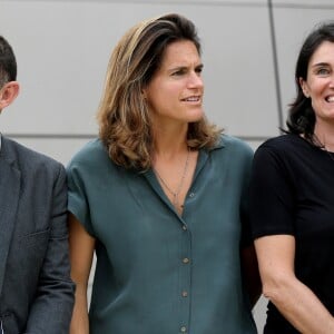 Alain Juppé, Jean-Pierre Papin et Amélie Mauresmo à l'inauguration du nouveau chai du Château Les Carmes Haut-Brion à Bordeaux le 24 juin 2016. © Patrick Bernard / Quentin Salinier / Bestimage