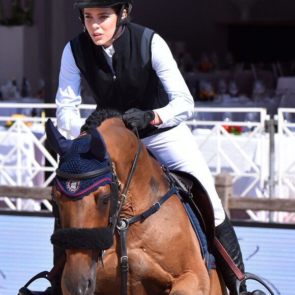 Charlotte Casiraghi monte lors du Jumping international de Monte-Carlo le 24 juin 2016. © Bruno Bébert / Bestimage