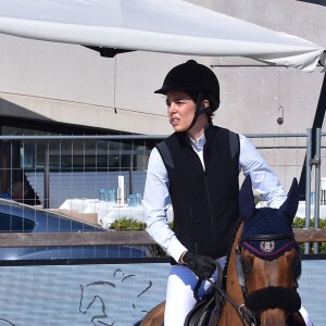 Charlotte Casiraghi monte lors du Jumping international de Monte-Carlo le 24 juin 2016. © Bruno Bébert / Bestimage