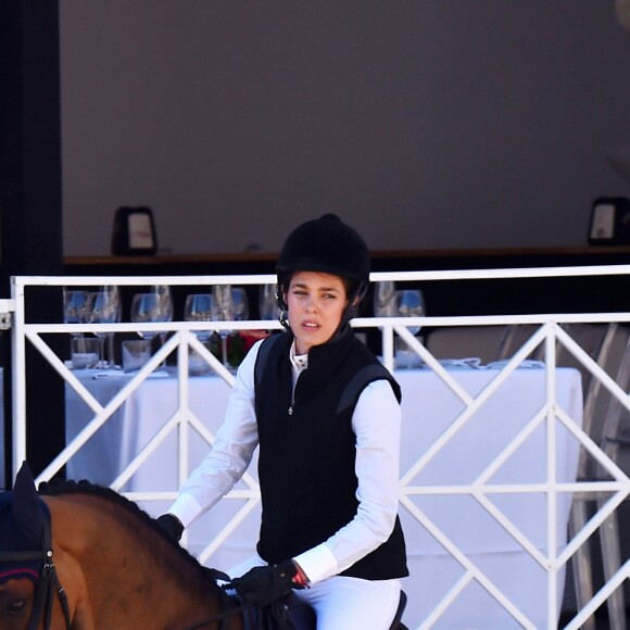 Charlotte Casiraghi monte lors du Jumping international de Monte-Carlo le 24 juin 2016. © Bruno Bébert / Bestimage