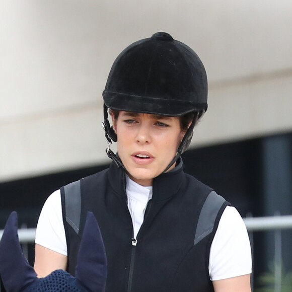 Charlotte Casiraghi participe à l'épreuve "Special Invitational 1m15" lors du Longines Global Champion Tour dans le cadre du Jumping international de Monte-Carlo, le 25 juin 2016. © Bruno Bebert/Pool Monaco/Bestimage  Charlotte Casiraghi participates in the Special Invitational 1,15m competition during the Longines Global Champions Tour of Monaco, on June 25th 2016.25/06/2016 - Monte-Carlo