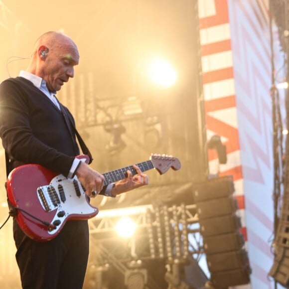 Louise Attaque (Gaëtan Roussel) en concert au festival Solidays, à l'hippodrome de Longchamp. Paris, le 26 juin 2016. © Lise Tuillier/Bestimage