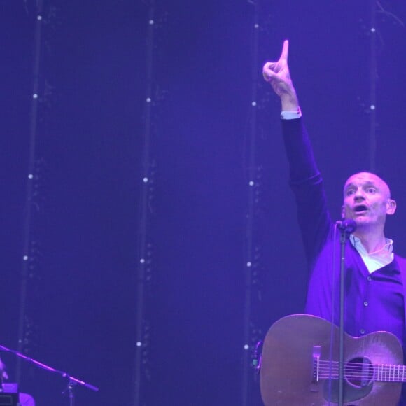 Louise Attaque (Gaëtan Roussel) en concert au festival Solidays, à l'hippodrome de Longchamp. Paris, le 26 juin 2016. © Lise Tuillier/Bestimage