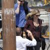 Kate Moss et son compagnon Nikolai von Bismarck arrivent à Venise, le 27 juin 2016.