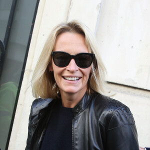 Estelle Lefébure - Arrivées des people à la radio Europe1 à Paris le 14 avril 2016.