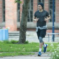 Harry Styles à Dunkerque : Musclé et tatoué, l'ex-One Direction trace sa route