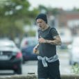 Exclusif - Harry Styles fait un jogging à Dunkerque le 16 juin 2016