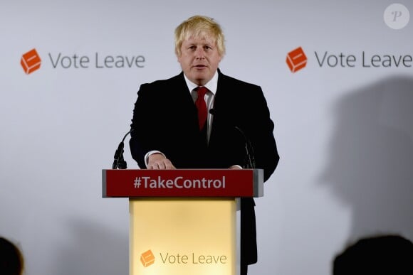 Boris Johnson lors d'une conférence de presse après les résultats du référendum donnant le Brexit gagnant au siège du Brexit dans le quartier de Westminster à Londres, 24 juin 2016