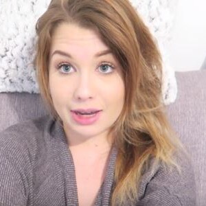 EnjoyPhoenix contactée par une fan : Elle raconte sa mésaventure dans un Vlog