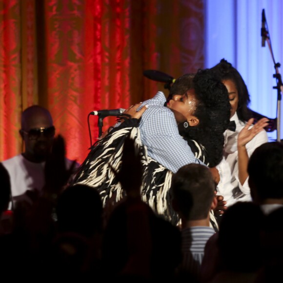 Le président des Etats-Unis Barack Obama célèbre l'anniversaire de sa fille Malia (18 ans) et la date commémorative de l'indépendance du pays lors d'une cérémonie à la Maison Blanche, le 4 juillet 2016 à Washington. La chanteuse Janelle Monáe et le rappeur Kendrick Lamar ont donné un concert pour l'occasion.