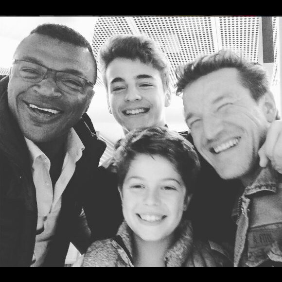 Benjamin Castaldi souriant aux côtés de ses fils Simon, Enzo et de Marcel Dessailly, sur Instagram
