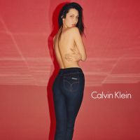 Bella Hadid, Margot Robbie... : Sexy et capricieuses pour Calvin Klein