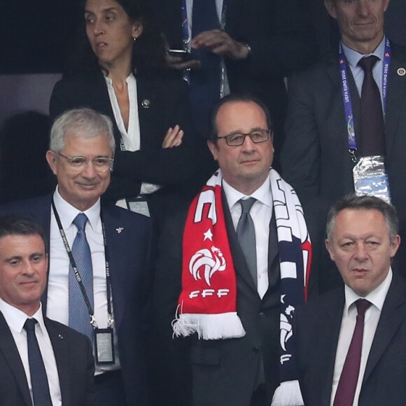 Patrick Kanner, Claude Bartolone, Manuel Valls, François Hollande, Thierry Braillard - Les hommes politiques assistent à la demi-finale de l'Euro 2016 Allemagne-France au stade Vélodrome à Marseille, France, le 7 juillet 2016. © Cyril Moreau/Bestimage