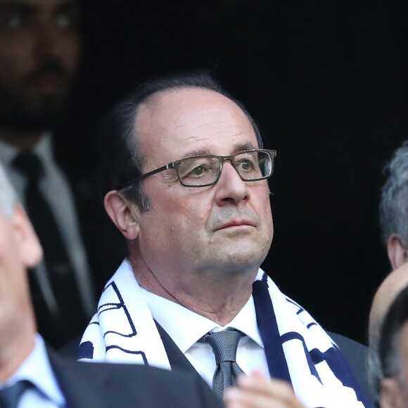 François Hollande - Les hommes politiques assistent à la demi-finale de l'Euro 2016 Allemagne-France au stade Vélodrome à Marseille, France, le 7 juillet 2016. © Cyril Moreau/Bestimage