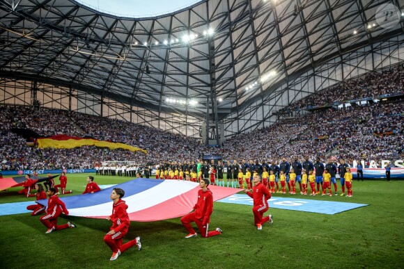 L'équipe de France et l'équipe d'Allemagne lors de la demi-finale de l'Euro 2016 "France - Allemagne" au stade Vélodrome à Marseille, le 7 juillet 2016. © Cyril Moreau/Bestimage