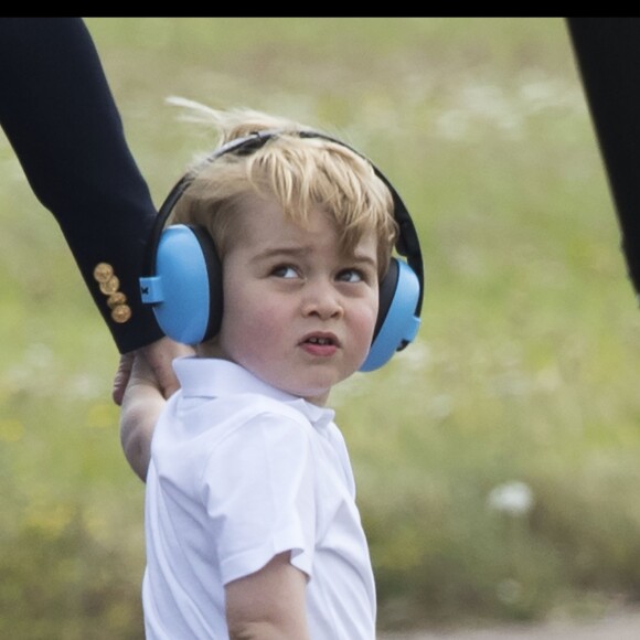 Kate Middleton, duchesse de Cambridge, Le prince William, duc de Cambridge et leur fils le prince George assistent au Royal International Air Tattoo le 8 juillet 2016.