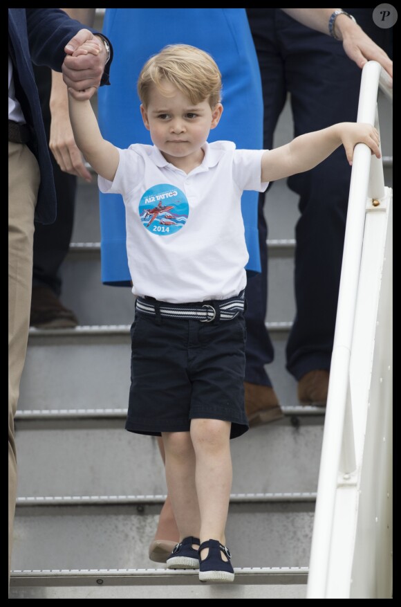 Kate Middleton, duchesse de Cambridge, Le prince William, duc de Cambridge et leur fils le prince George assistent au Royal International Air Tattoo le 8 juillet 2016.