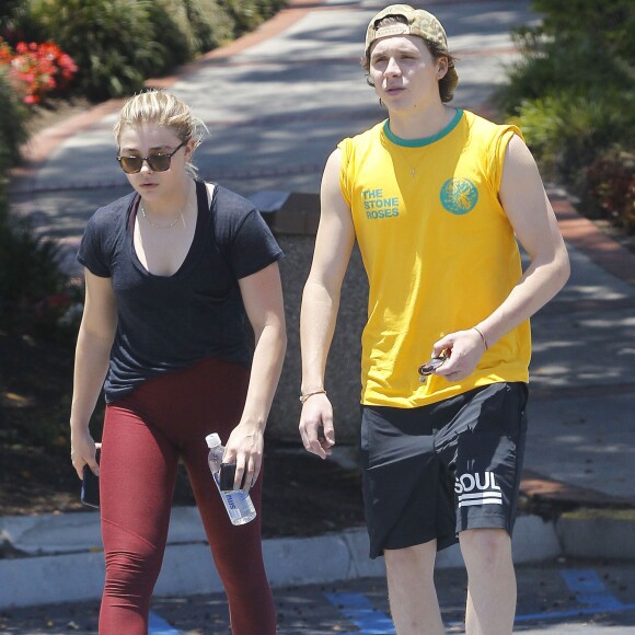 Exclusif - Chloë Grace Moretz et son compagnon Brooklyn Beckham font du sport en amoureux à Los Angeles, le 26 juin 2016