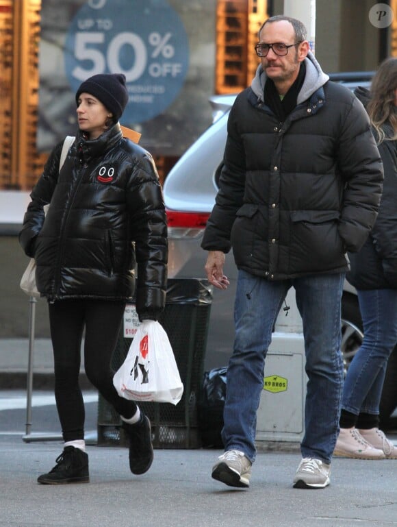 Le photographe Terry Richardson et sa compagne Alexandra Bolotow enceinte se promènent dans les rues de New York, le 6 janvier 2016