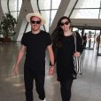 Liv Tyler et son compagnon Dave Gardner à l'aéroport de Marrakech après avoir célébré l'anniversaire de David Beckham (40 ans), le 3 mai 2015.