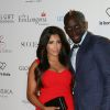 Mamadou Sakho et sa femme Majda - Photocall des célébrités à la 7ème Édition du Global Gift Gala au Four Seasons Hotel George V à Paris le 9 mai 2016