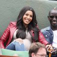 Mamadou Sakho et sa femme Majda dans les tribunes du tournoi de tennis de Roland Garros à Paris le 31 mai 2015.