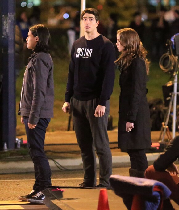 Danielle Panabaker, Brandon Routh, Carlos Valdes - Tournage de la série "The Flash" à Vancouver, le 10 février 2015.  Actors filming night scenes on the set of 'The Flash' in Vancouver, Canada on February 10, 2015.10/02/2015 - Vancouver