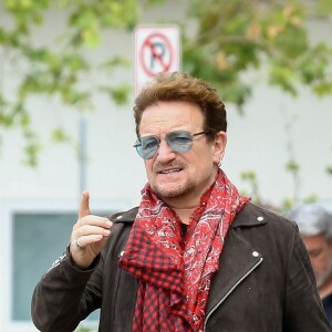 Bono à Malibu à Los Angeles, le 9 avril 2016.