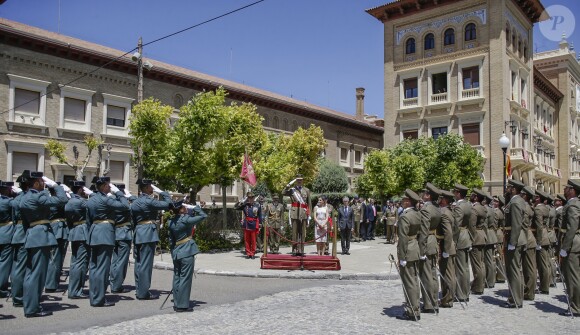 Le roi Felipe VI et la reine Letizia d'Espagne remettaient des diplômes à l'académie générale militaire à Zaragoza, le 14 juillet 2016.
