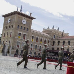 Le roi Felipe VI et la reine Letizia d'Espagne remettaient des diplômes à l'académie générale militaire à Zaragoza, le 14 juillet 2016.