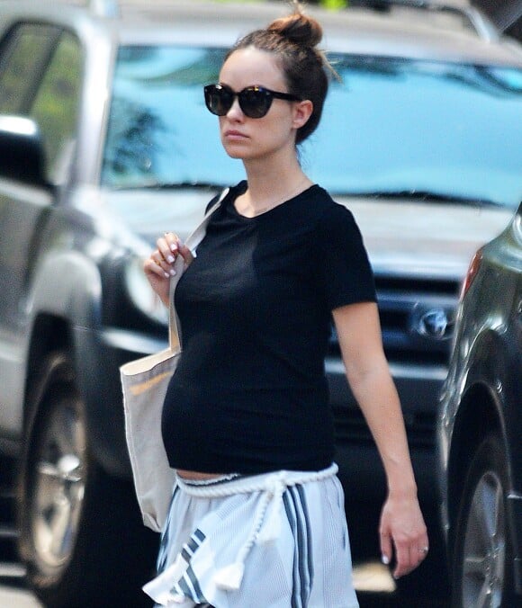 Exclusif - Olivia Wilde enceinte se promène dans New York, le 21 juin 2016.