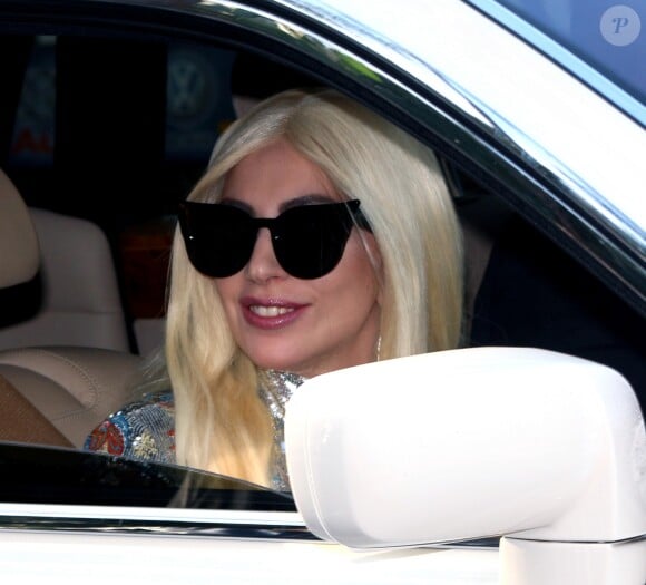 Lady Gaga lors des "Fashion Los Angeles Awards" au Sunset Tower Hôtel à Los Angeles le 20 Mars 2016.