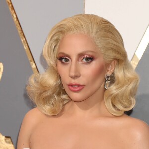 Lady Gaga - Photocall de la 88ème cérémonie des Oscars au Dolby Theatre à Hollywood. Le 28 février 2016