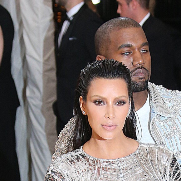 Kim Kardashian et Kanye West - Soirée Costume Institute Benefit Gala 2016 (Met Ball) sur le thème de "Manus x Machina" au Metropolitan Museum of Art à New York, le 2 mai 2016.