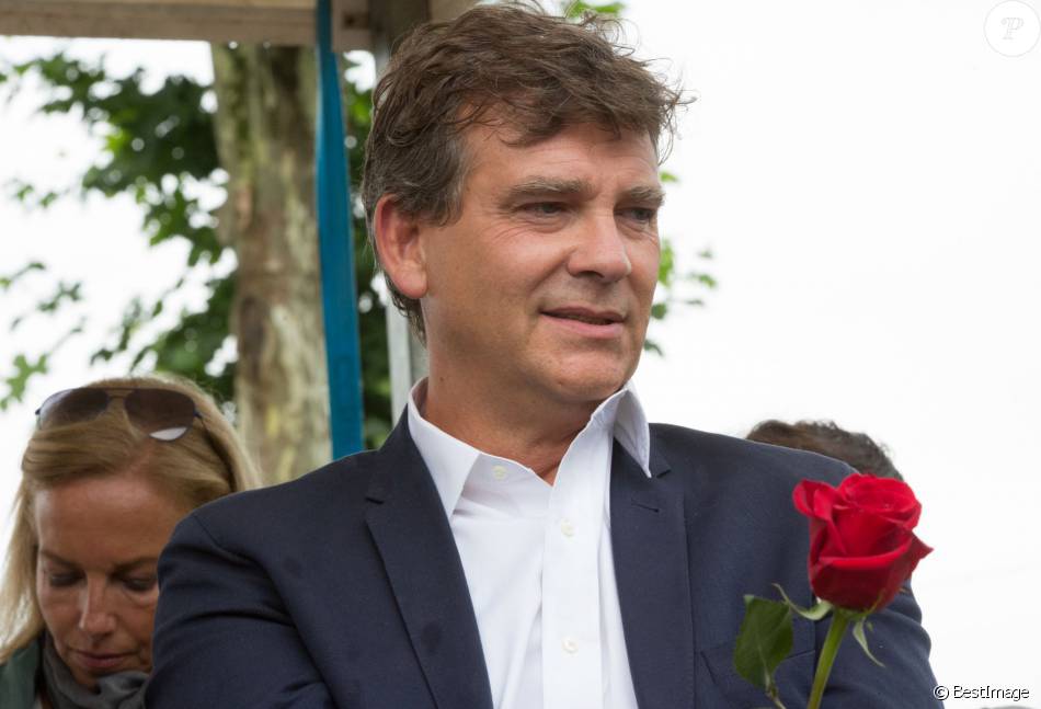 Arnaud Montebourg A La Fete De La Rose A Frangy En Bresse Le 23 Aout 2015 Purepeople