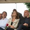 Arnaud Montebourg et sa compagne Aurélie Filippetti aux côtés de l'invité d'honneur de la Fête de la Rose, Yanis Varoufakis, ancien ministre de l'économie grec, accompagné de sa femme Danae Stratou à Frangy-en-Bresse le 23 août 2015