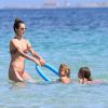 Exclusif - Alessandra Ambrosio avec son mari Jamie Mazur et ses enfants Anja et Noah en vacances à Ibiza.  Le 2 juillet 2016
