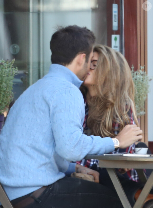 Spencer Matthews et sa compagne Lauren Hutton déjeunent en amoureux à Londres le 23 juin 2015.