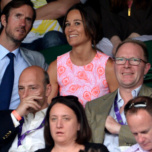 Pippa Middleton et James Matthews à Wimbledon le 6 juillet 2016. Le 17 du même mois, le couple s'est fiancé à Lake District.